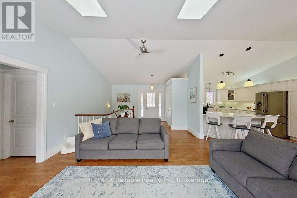 22 Eugene Street, Bluewater, Ontario  N0M 1G0 - Photo 7 - X11992805