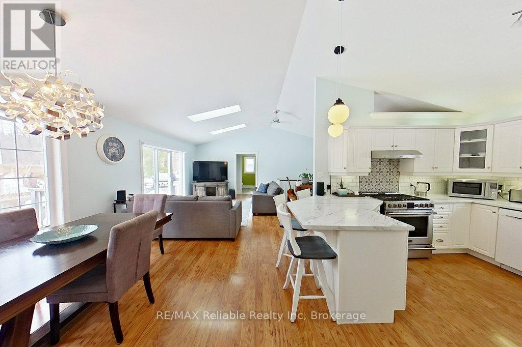 22 Eugene Street, Bluewater, Ontario  N0M 1G0 - Photo 9 - X11992805