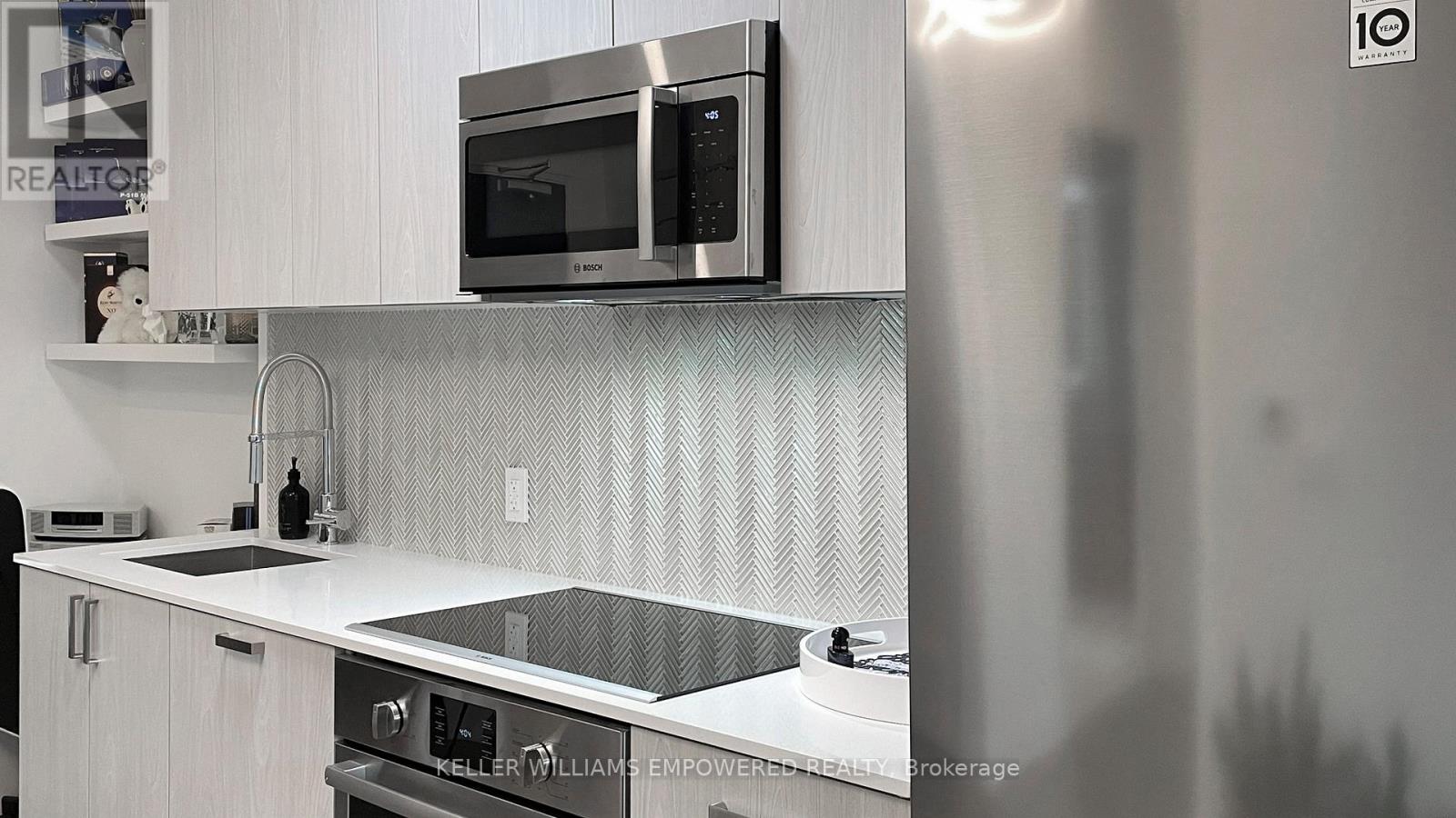 219 - 293 The Kingsway, Toronto, Ontario  M9A 0E8 - Photo 8 - W12016572