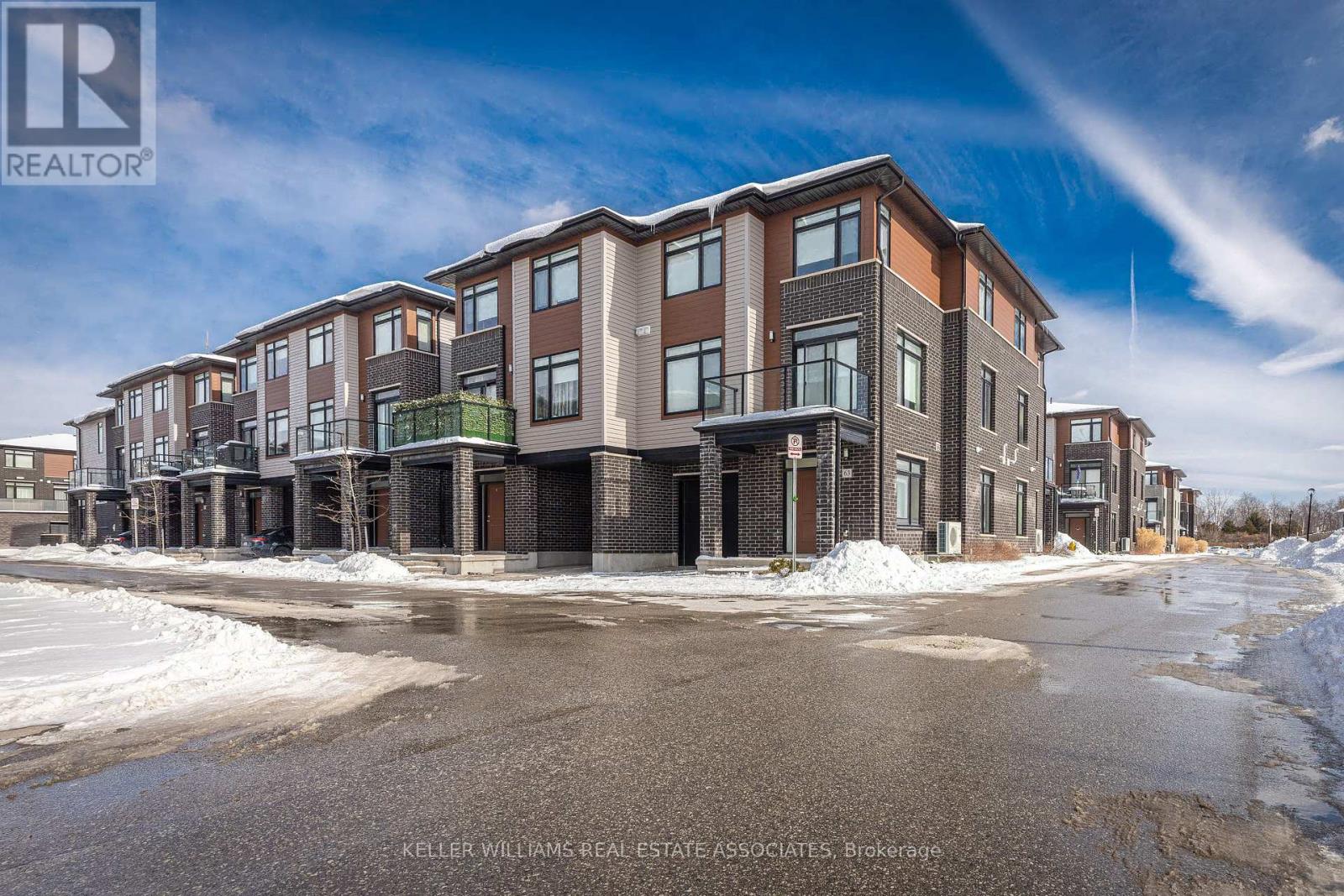Property at 63 - 3260 SINGLETON AVENUE image 2