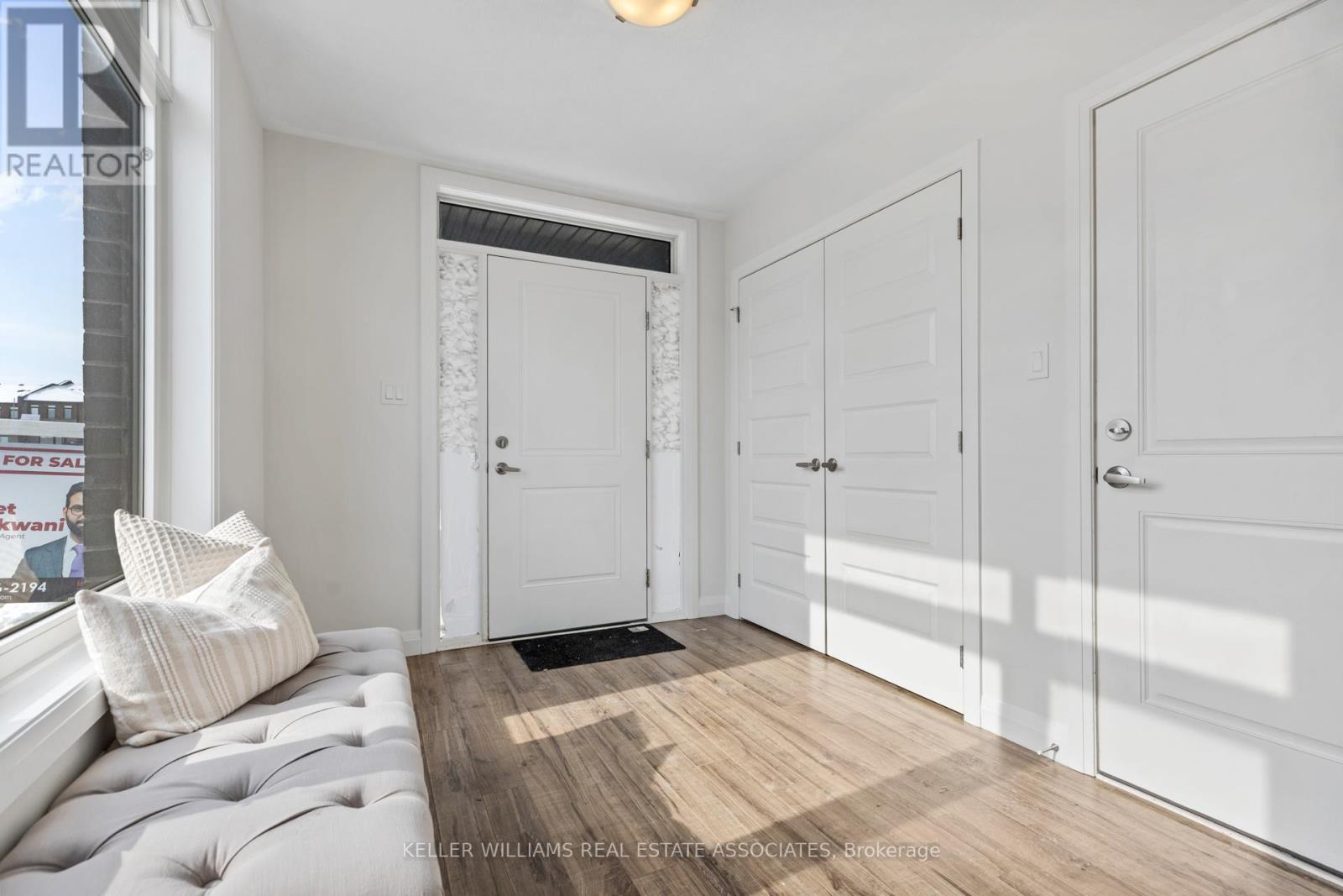 Property at 63 - 3260 SINGLETON AVENUE image 3