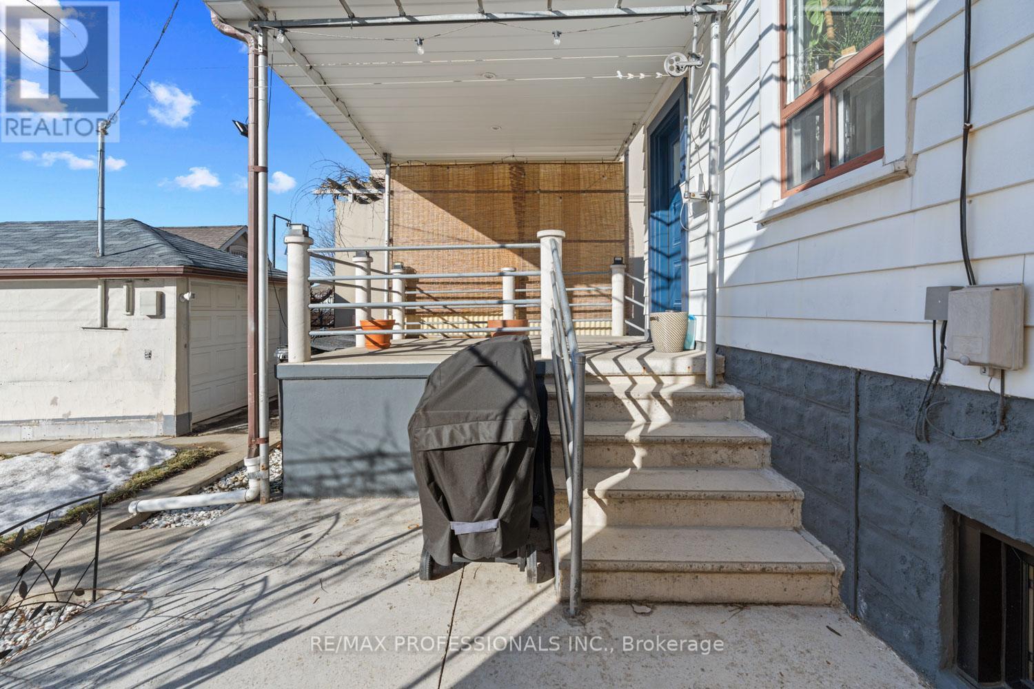 53 Beechborough Avenue, Toronto, Ontario  M6M 1Z4 - Photo 43 - W12013208