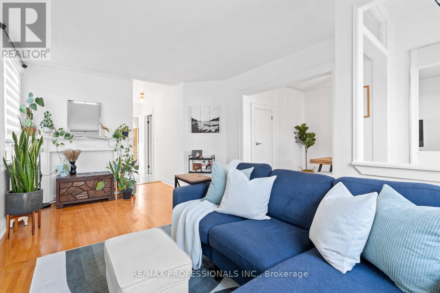 Property at 53 BEECHBOROUGH AVENUE image 5