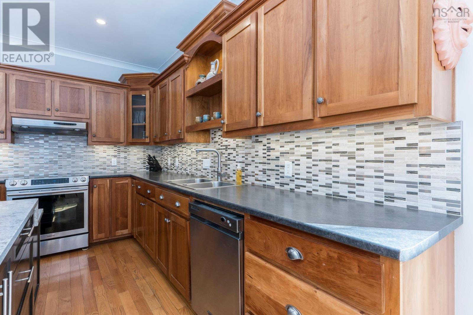 21 Canterbury Lane, Fall River, Nova Scotia  B2T 1A4 - Photo 10 - 202504743