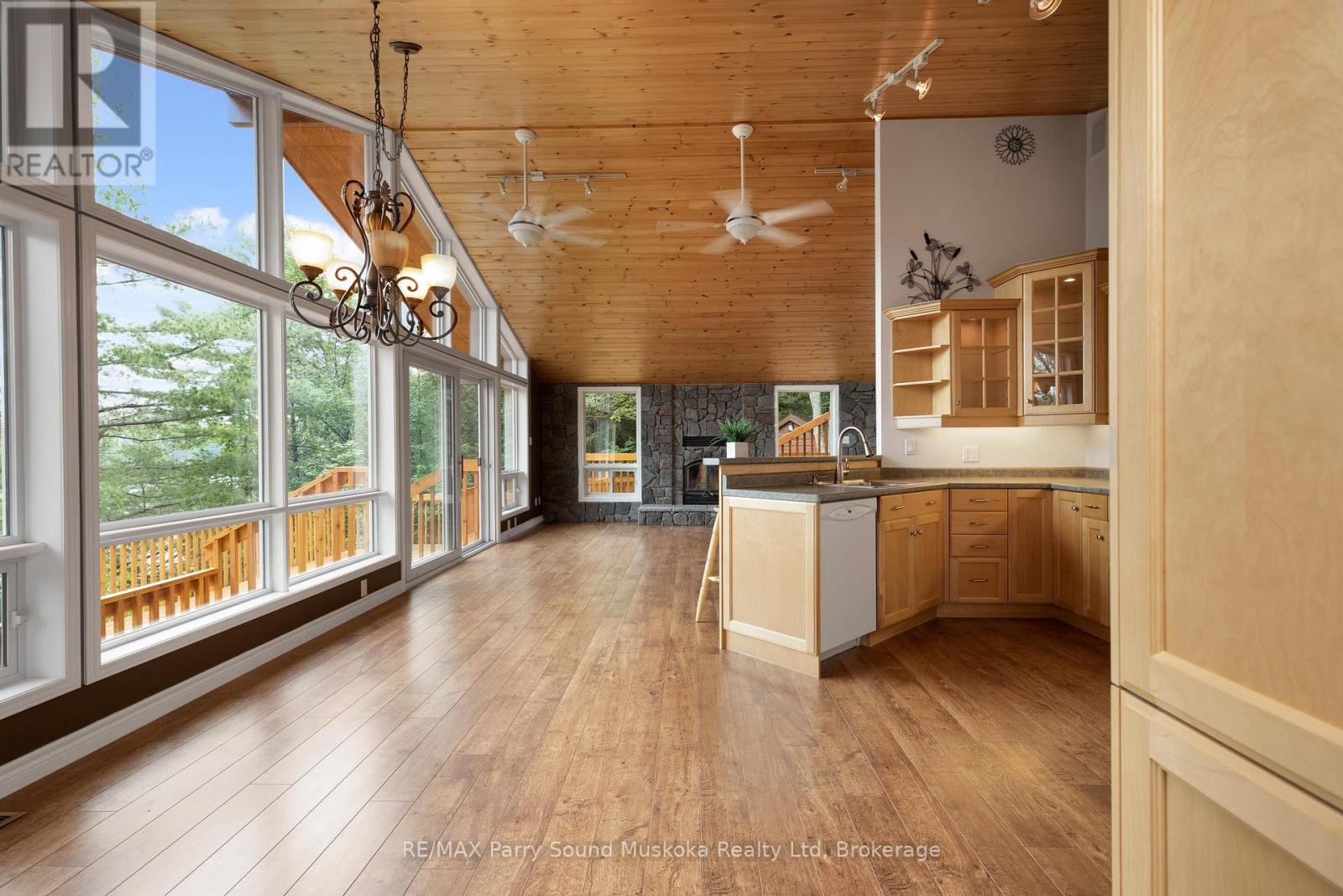 16 Mountain Basin, Mcdougall, Ontario  P0G 1C0 - Photo 17 - X12016710