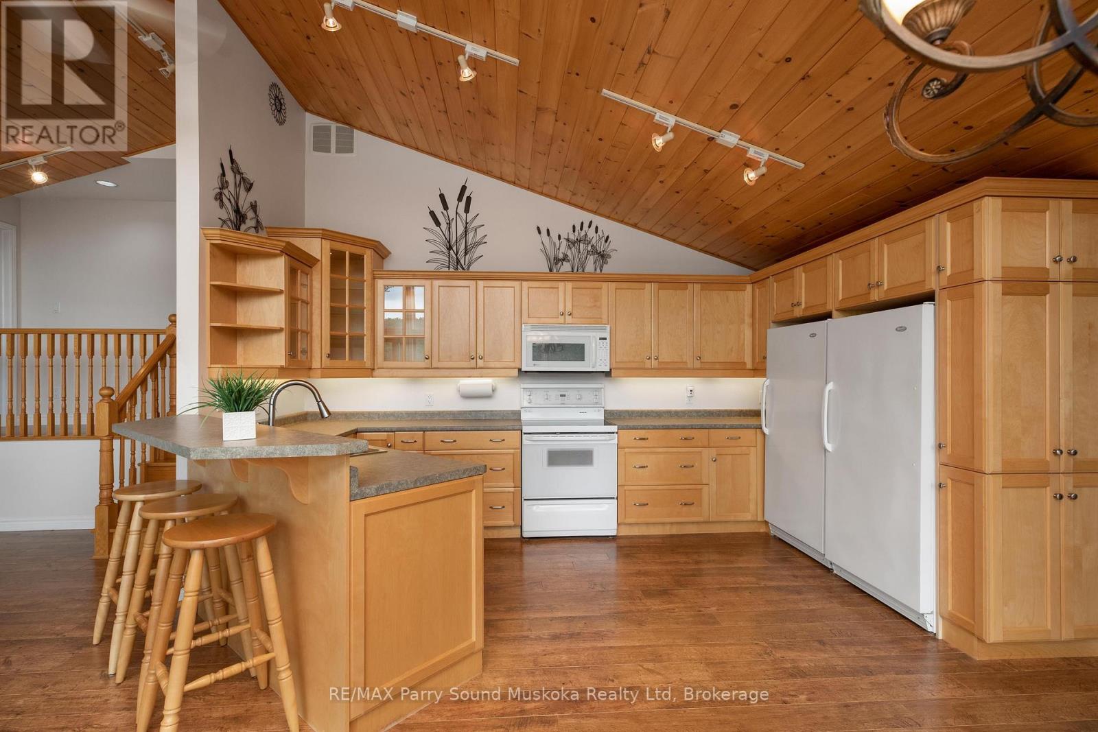 16 Mountain Basin, Mcdougall, Ontario  P0G 1C0 - Photo 21 - X12016710