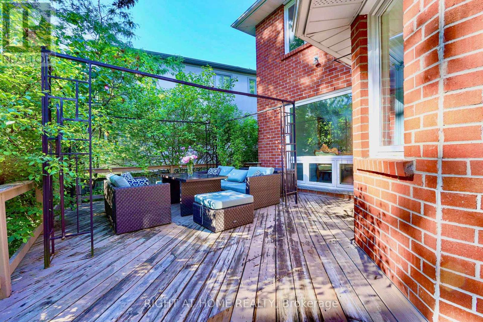 89 Yonge Boulevard, Toronto, Ontario  M5M 3G8 - Photo 46 - C12016620