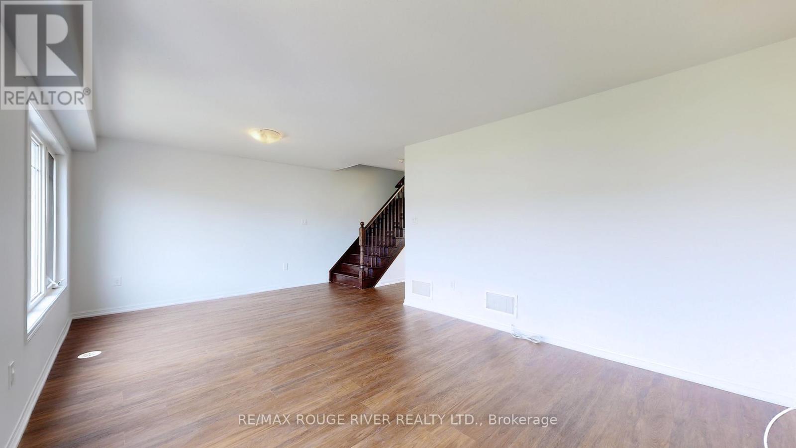 2416 Bronzedale Street, Pickering, Ontario  L1X 0C3 - Photo 10 - E12016645