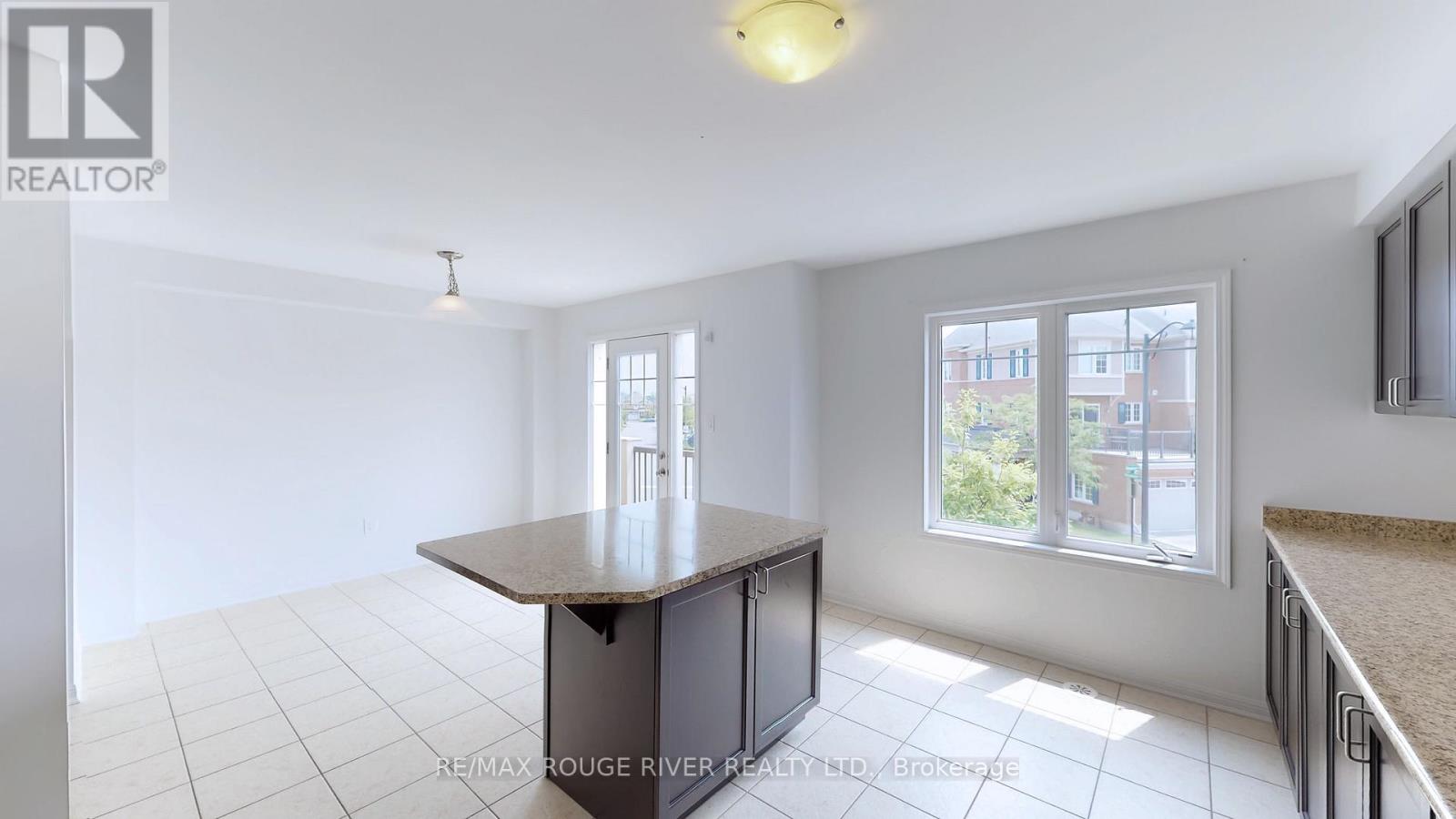 2416 Bronzedale Street, Pickering, Ontario  L1X 0C3 - Photo 15 - E12016645