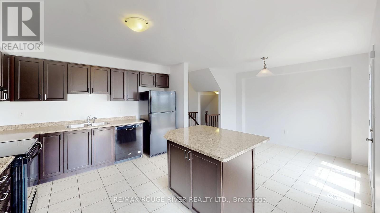 2416 Bronzedale Street, Pickering, Ontario  L1X 0C3 - Photo 16 - E12016645