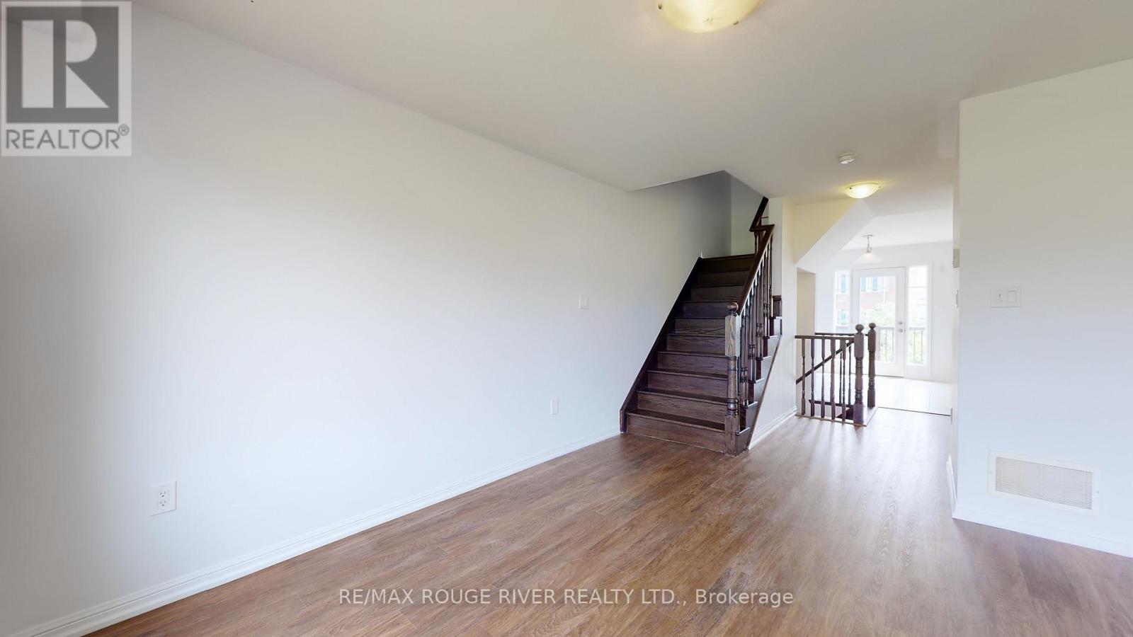 2416 Bronzedale Street, Pickering, Ontario  L1X 0C3 - Photo 6 - E12016645