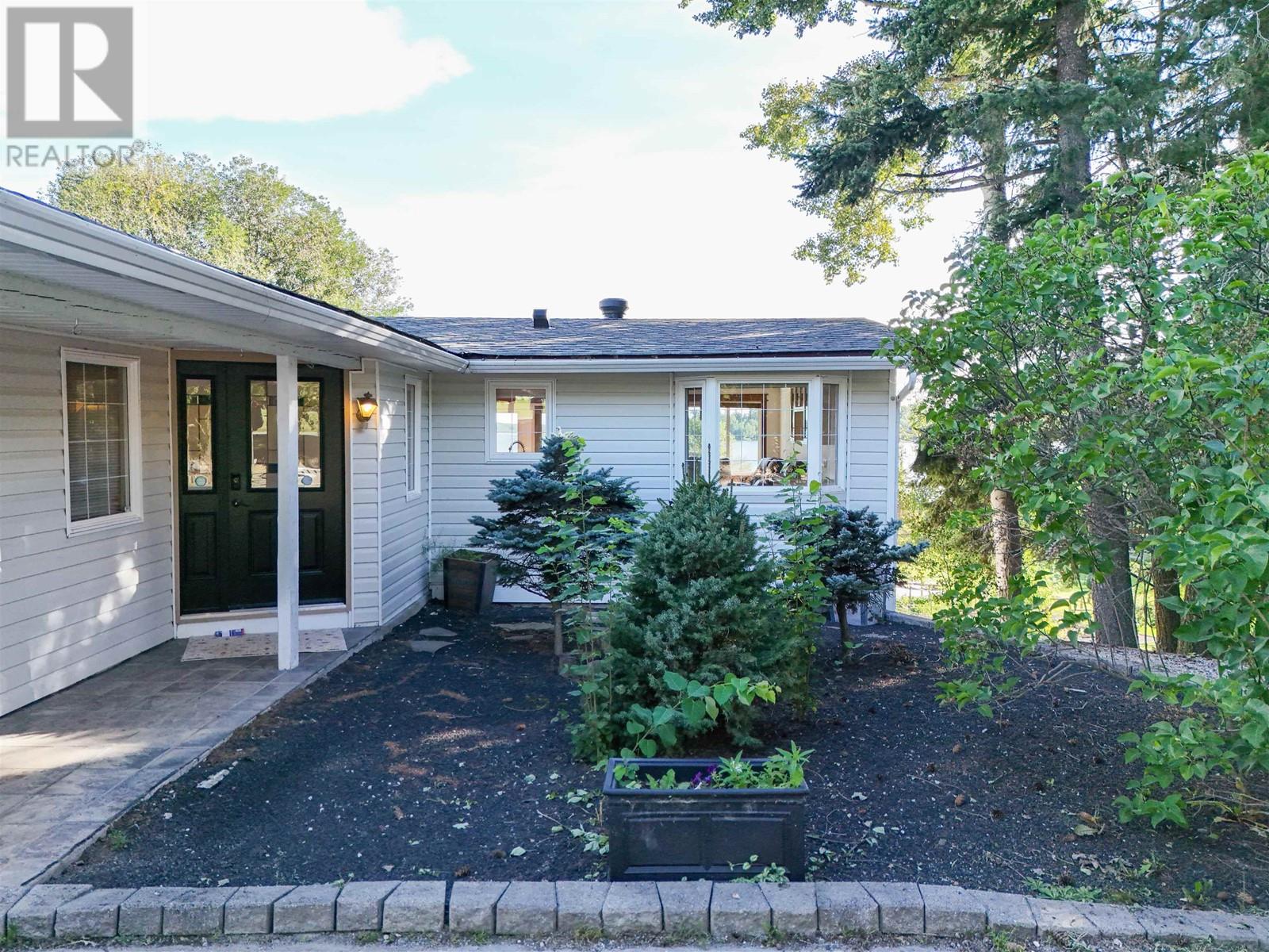 Property at 3661 QUESNEL-HYDRAULIC ROAD image 2