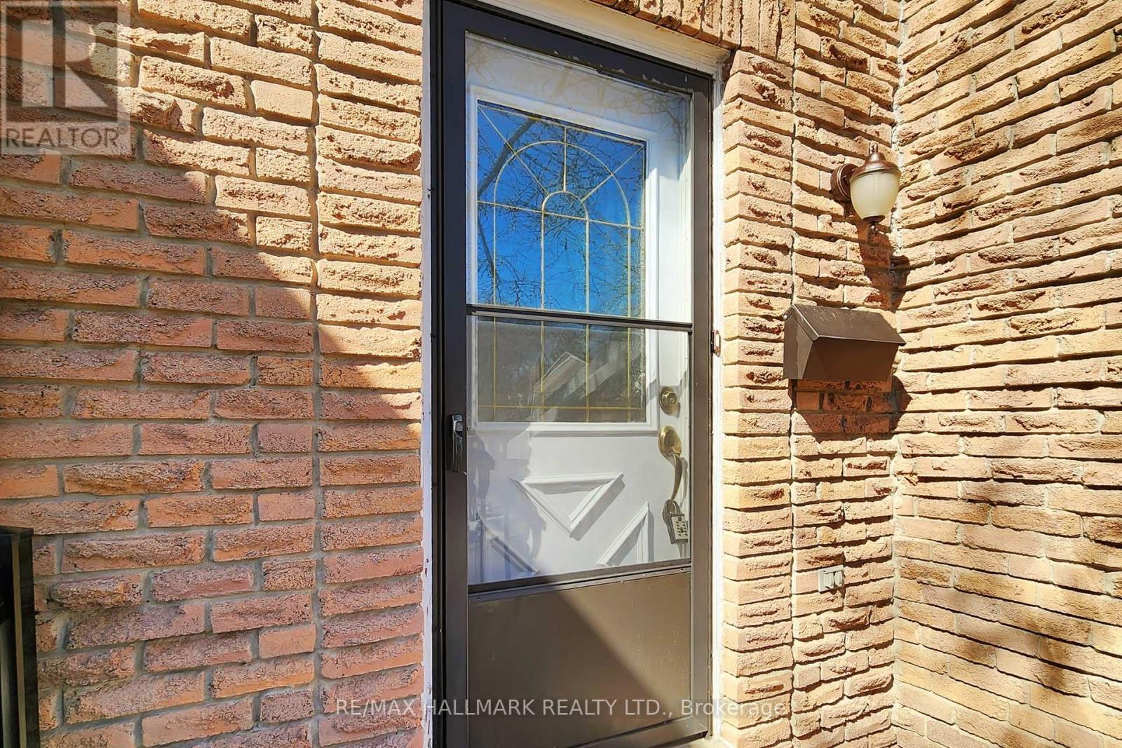 Property at 32 DUNKELD WAY image 4