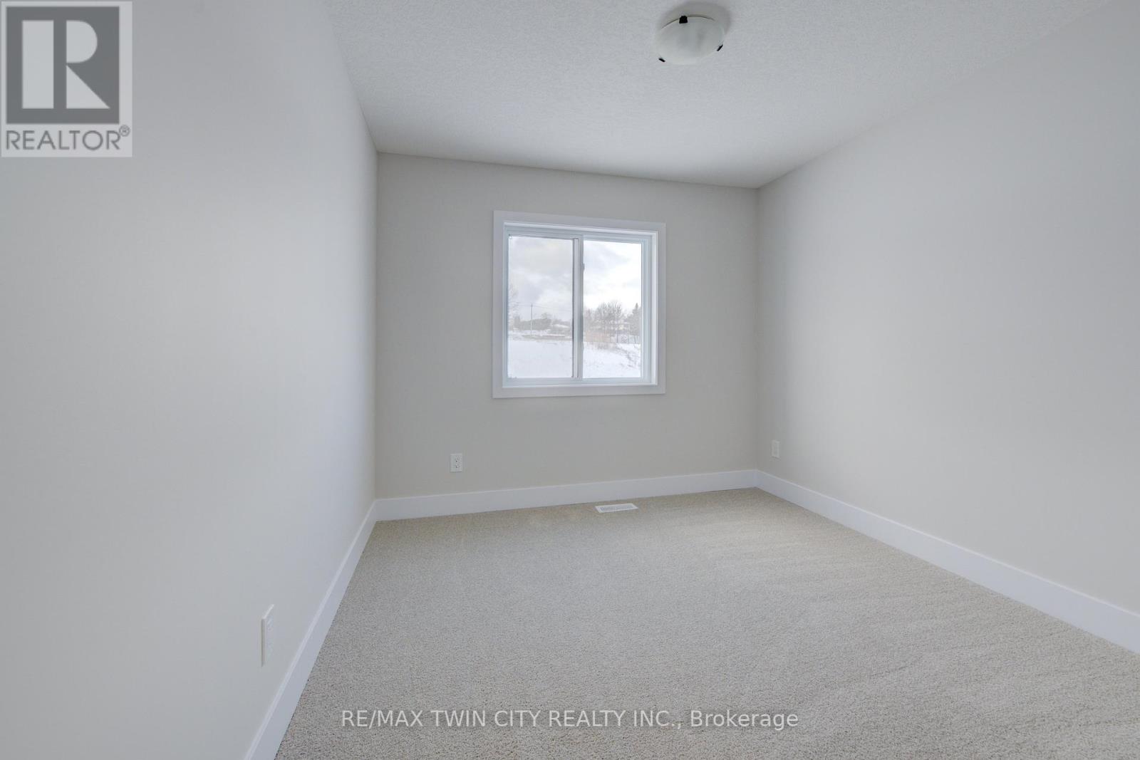 167 Dunnigan Drive, Kitchener, Ontario  N2B 0B1 - Photo 17 - X12016622