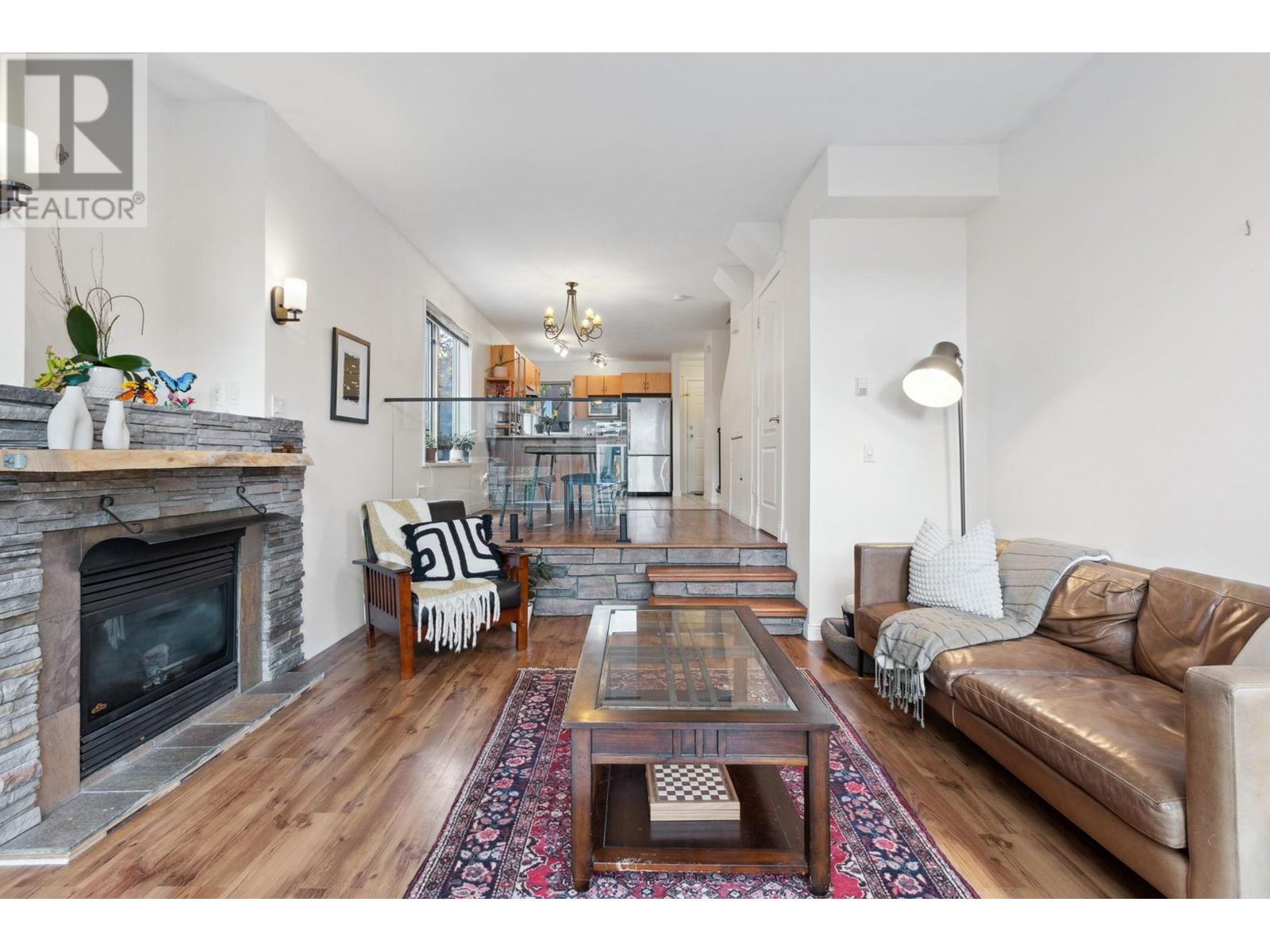 C 229 W 5th Street, North Vancouver, British Columbia  V7M 1J9 - Photo 8 - R2973360