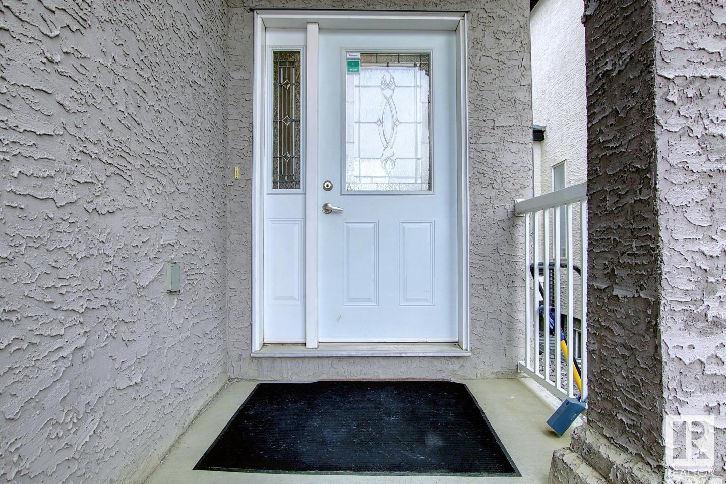 Property at 16911 54 ST NW image 3