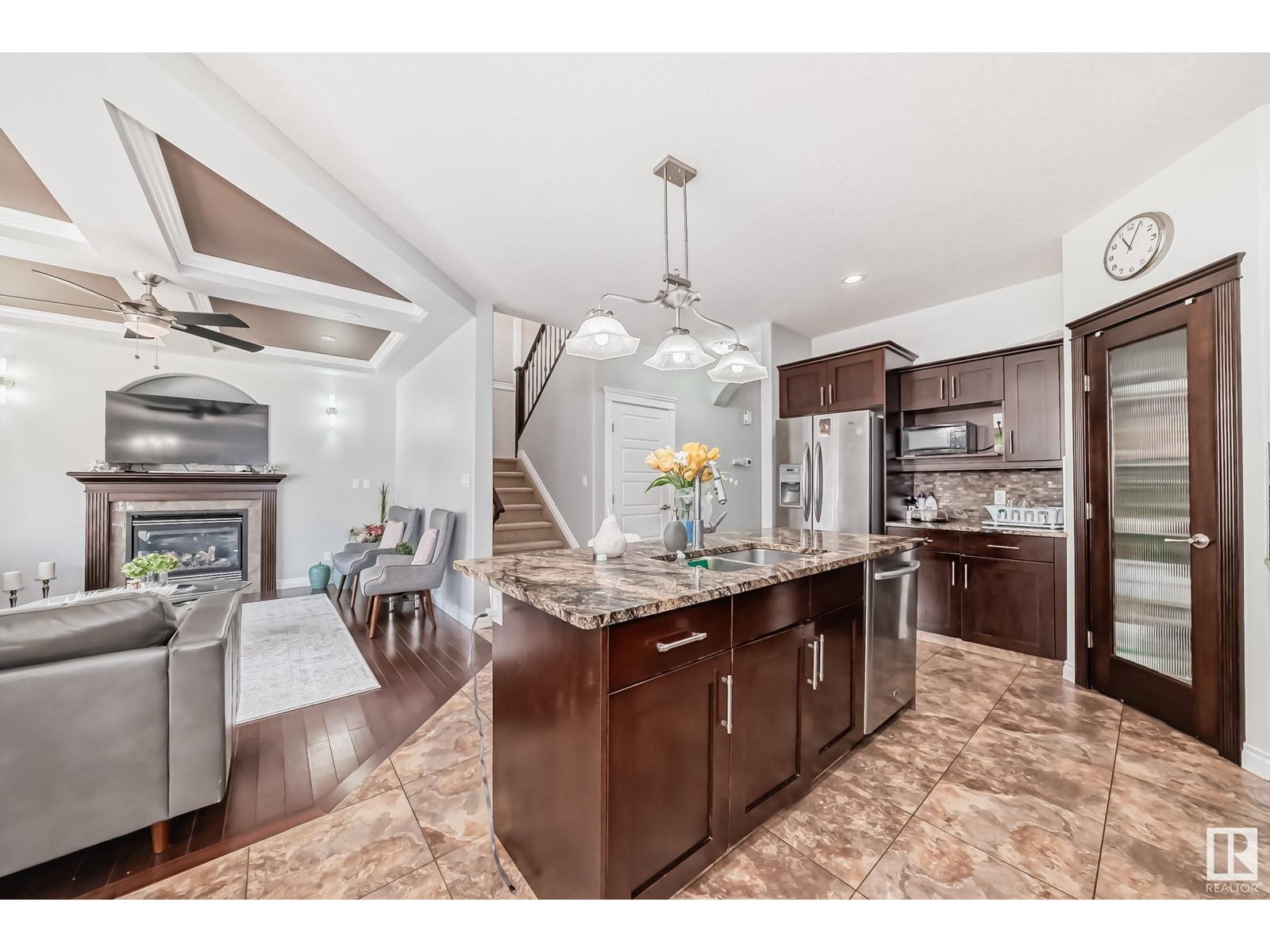 Property at 16911 54 ST NW image 1