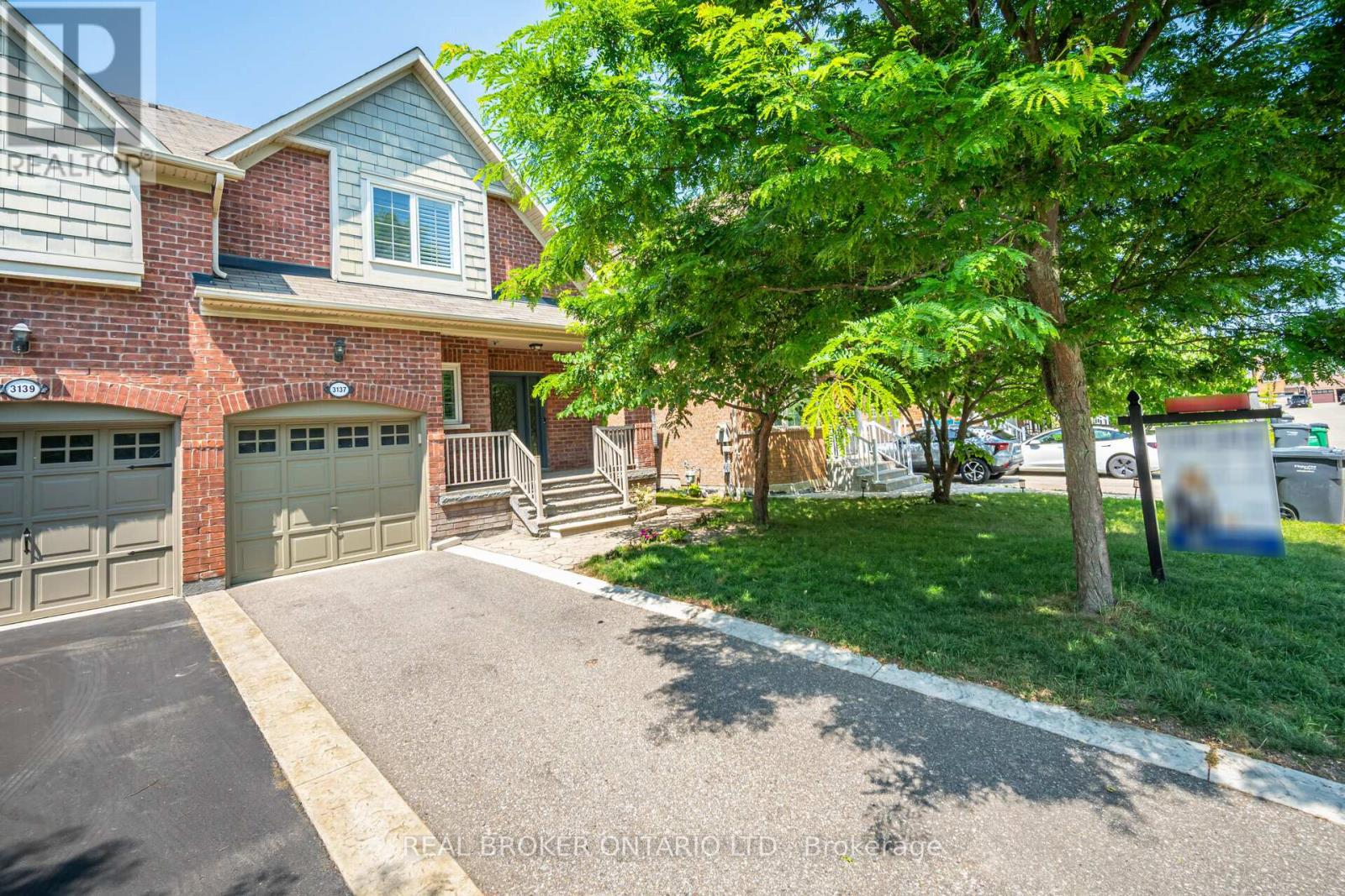 3137 Eclipse Avenue, Mississauga, Ontario  L5M 7X3 - Photo 2 - W12016822