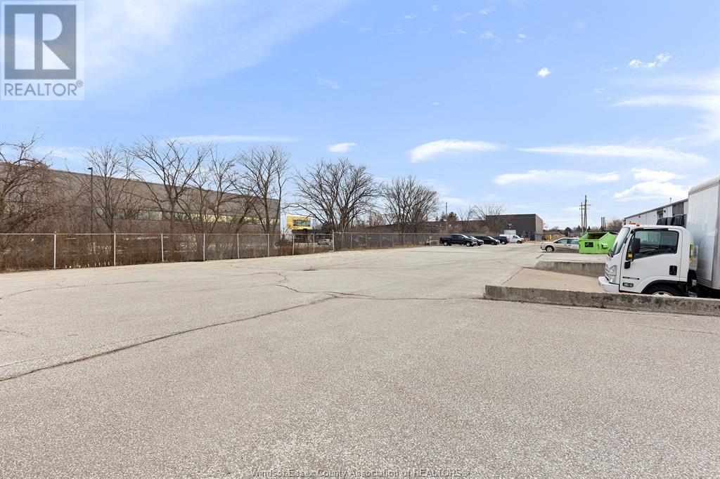 3181 Devon, Windsor, Ontario  N8X 4L3 - Photo 20 - 25005691