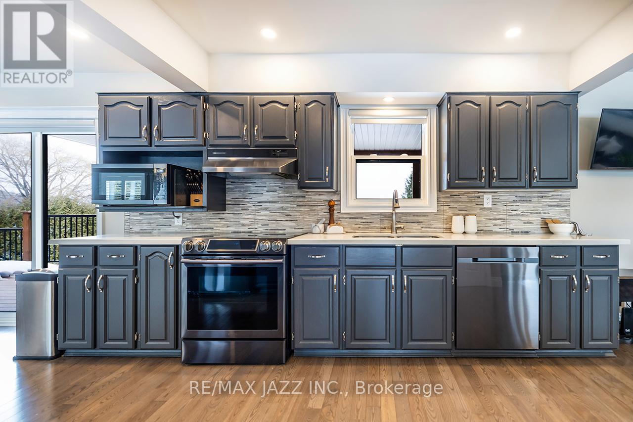 44 Aino Beach Road, Kawartha Lakes, Ontario  K0M 2C0 - Photo 9 - X12016948