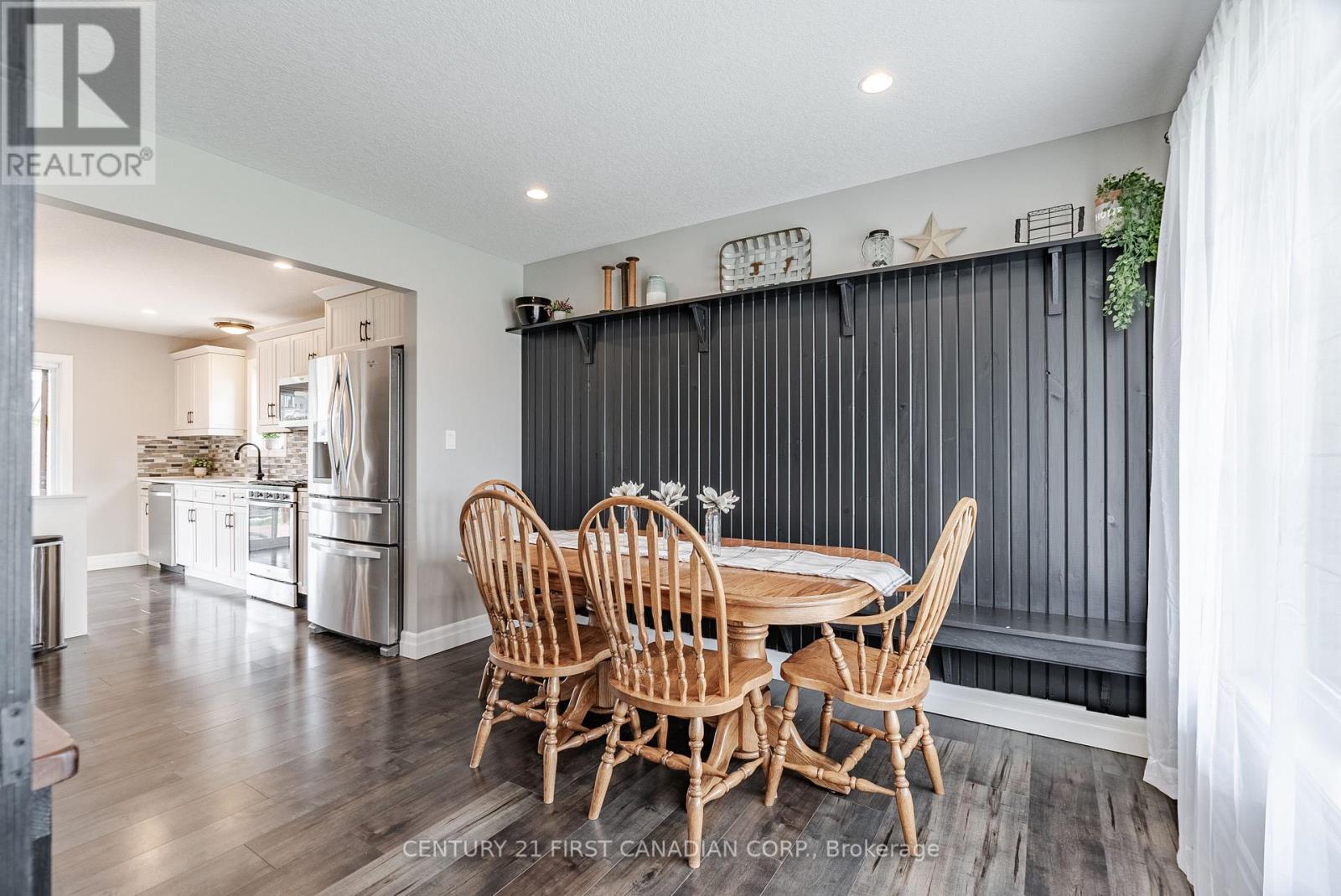 181 Gilmour Drive, Lucan Biddulph, Ontario  N0M 2J0 - Photo 16 - X12016992