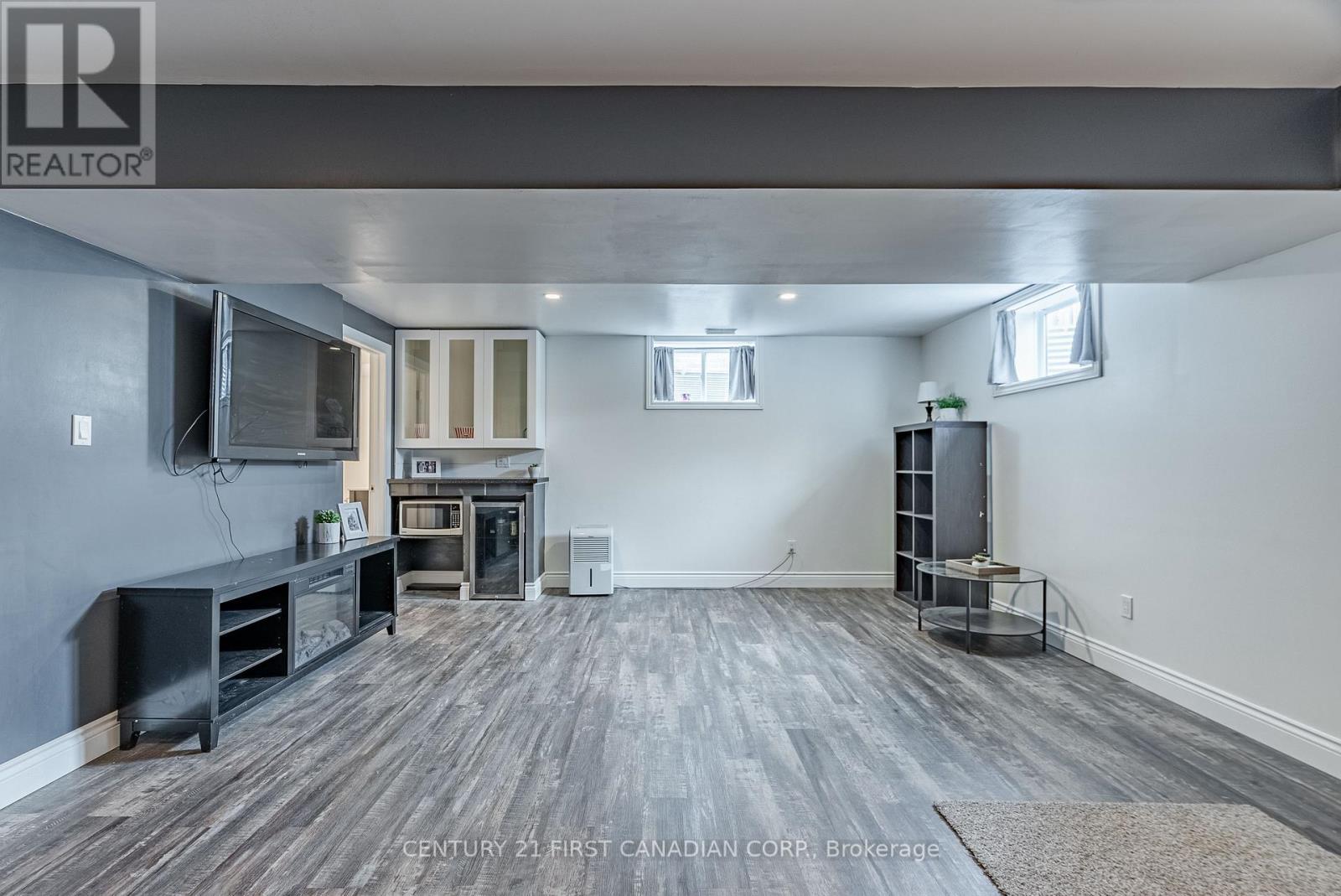 181 Gilmour Drive, Lucan Biddulph, Ontario  N0M 2J0 - Photo 34 - X12016992
