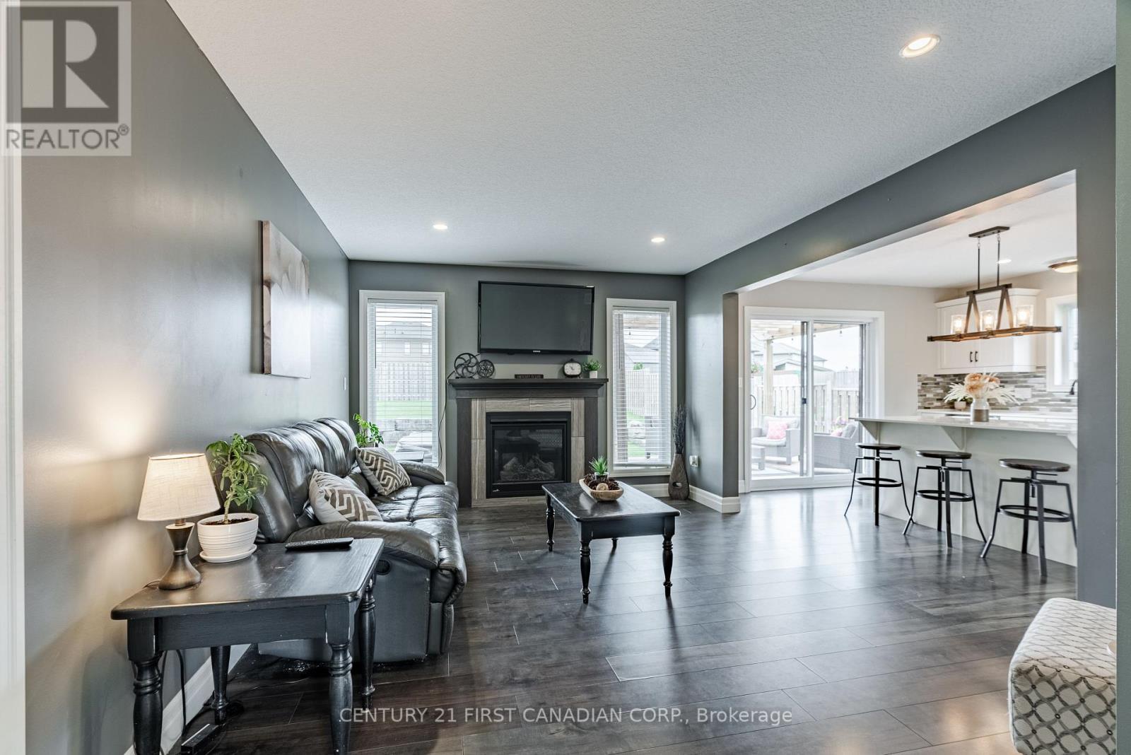 181 Gilmour Drive, Lucan Biddulph, Ontario  N0M 2J0 - Photo 6 - X12016992