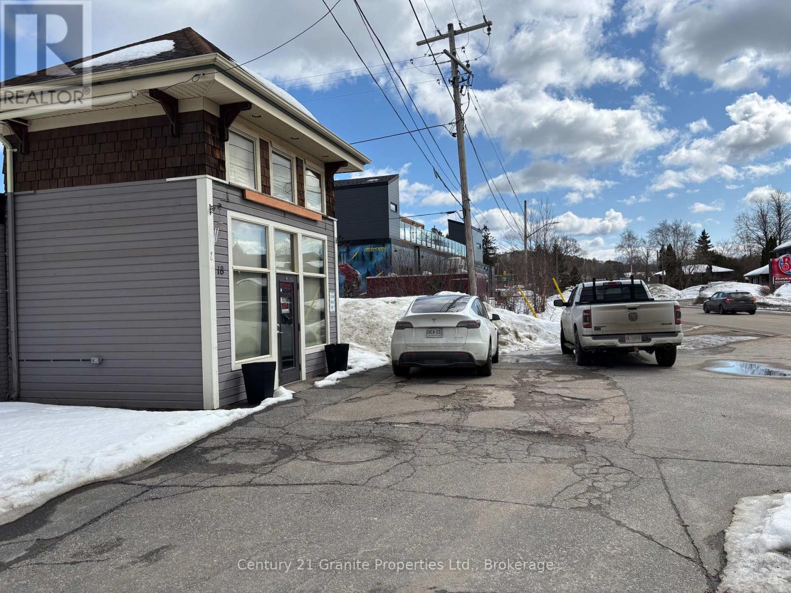 18 John Street, Huntsville, Ontario  P1H 1H2 - Photo 3 - X12016970