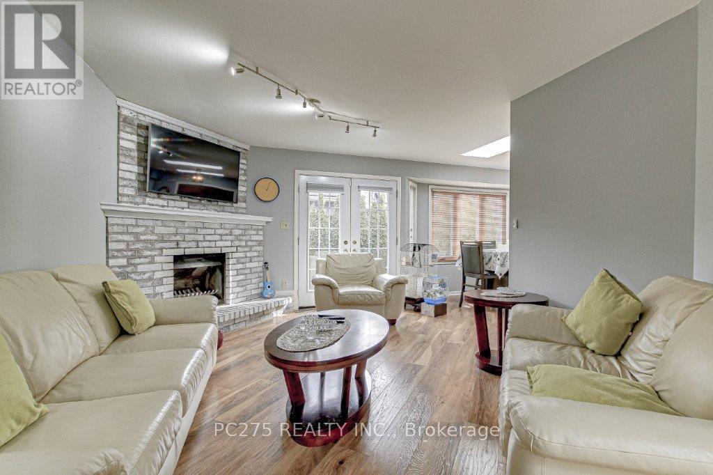 3914 Stacey Crescent, London South (South V), Ontario  N6P 1E8 - Photo 9 - X12011160