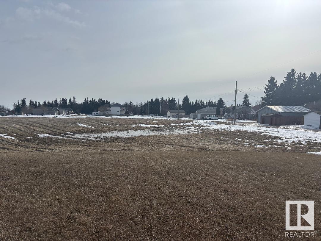 5201 Polomark Drive, Mundare, Alberta