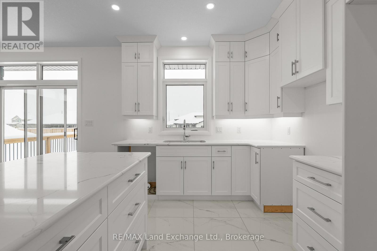 340 Mclean Crescent, Saugeen Shores, Ontario  N0H 2C3 - Photo 8 - X11933721