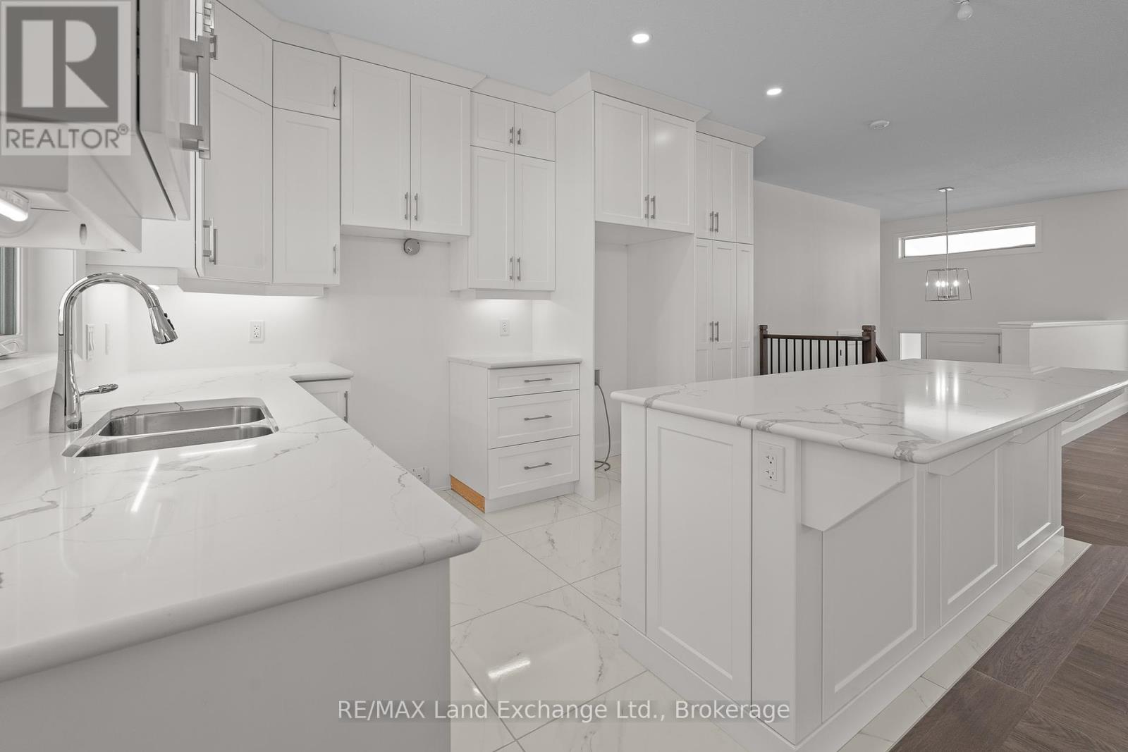 340 Mclean Crescent, Saugeen Shores, Ontario  N0H 2C3 - Photo 9 - X11933721