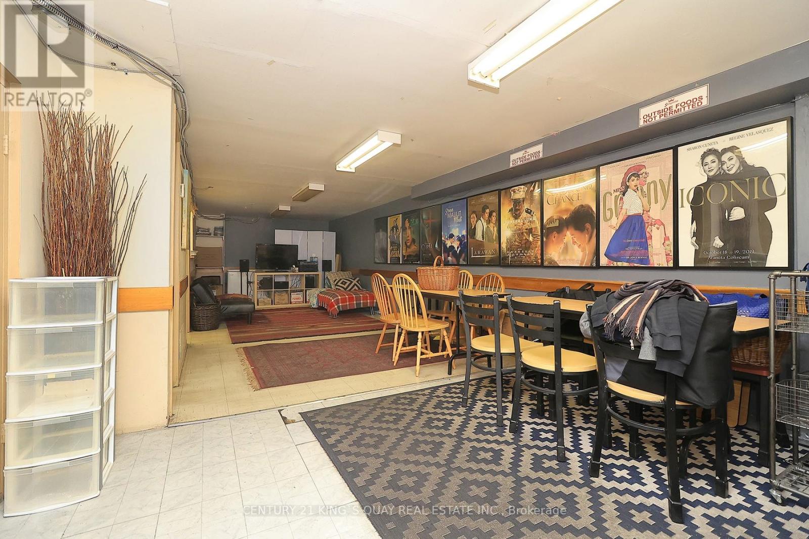 748 Wilson Avenue, Toronto (Downsview-Roding-Cfb), Ontario  M3K 1E2 - Photo 18 - W12016923