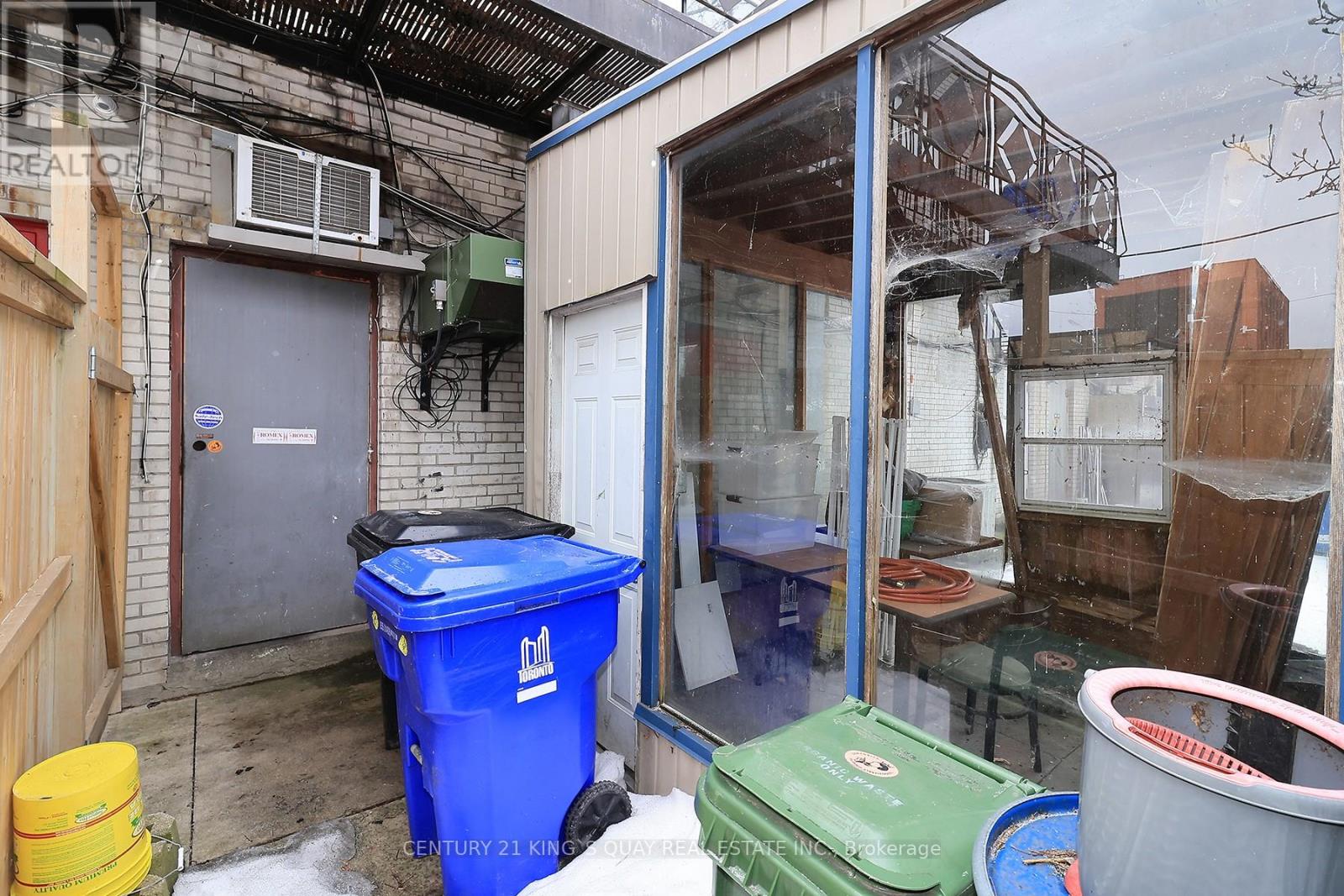 748 Wilson Avenue, Toronto (Downsview-Roding-Cfb), Ontario  M3K 1E2 - Photo 29 - W12016923