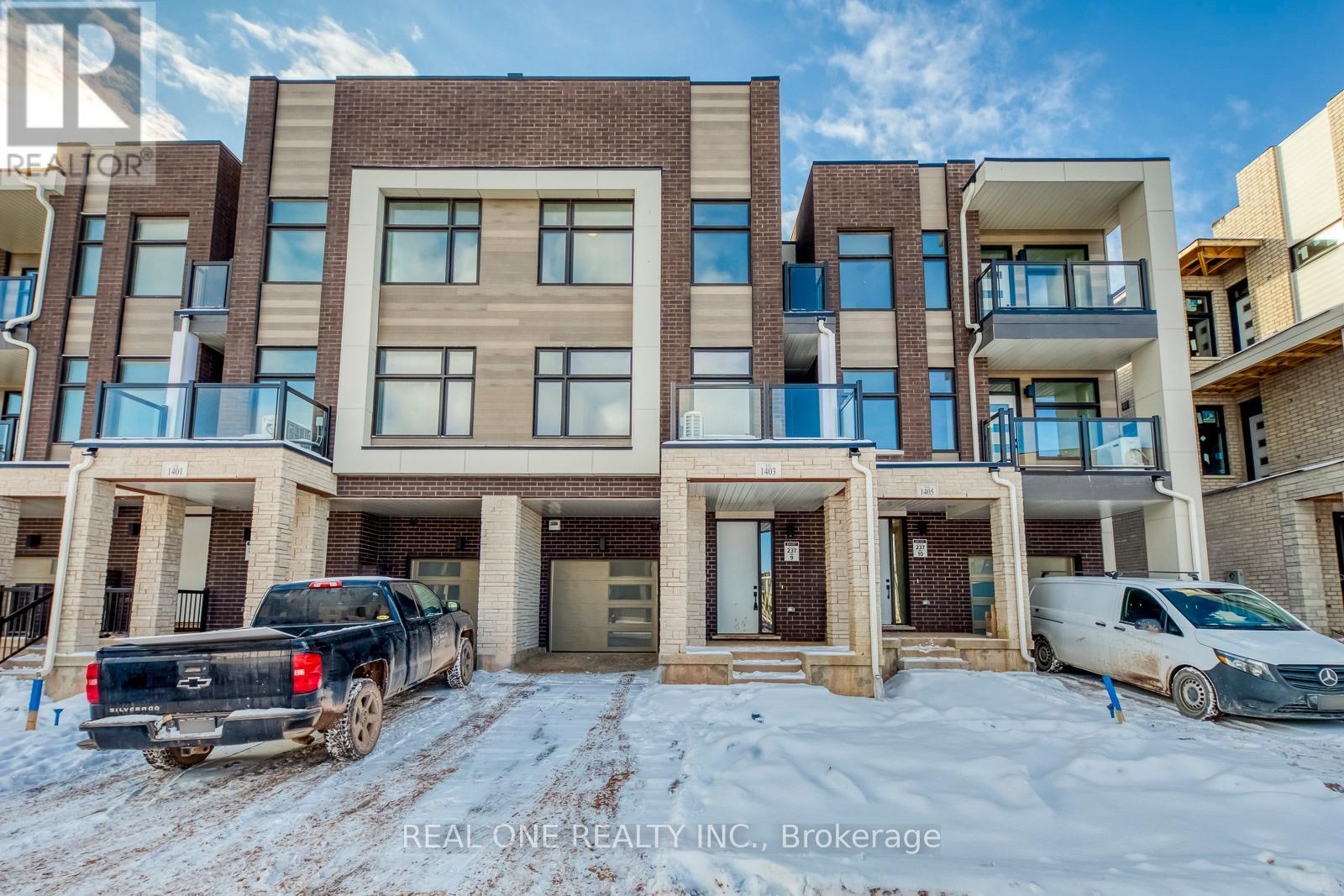 1403 COURTLEIGH TRAIL, Oakville, Ontario