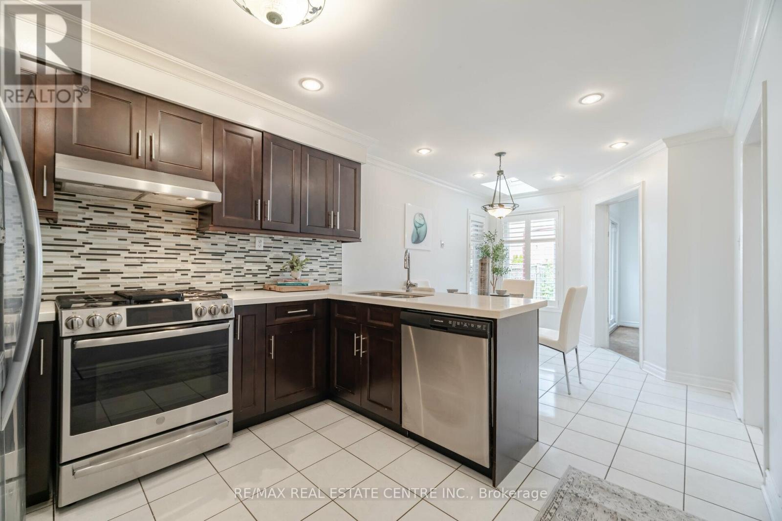 2485 Strathmore Crescent N, Mississauga (Central Erin Mills), Ontario  L5M 5K9 - Photo 17 - W12017004