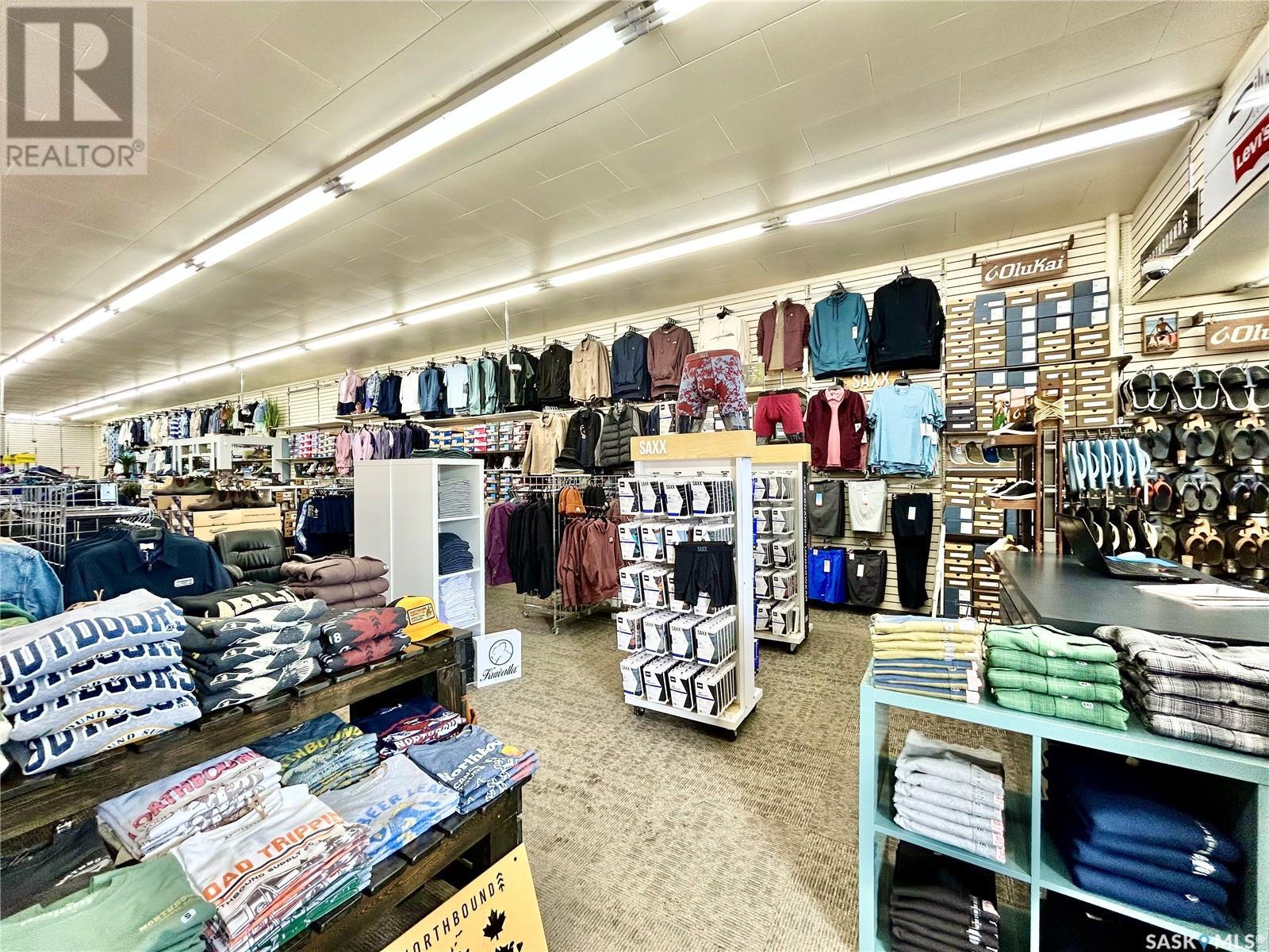 119 1st Avenue E, Nipawin, Saskatchewan  S0E 1E0 - Photo 8 - SK975404