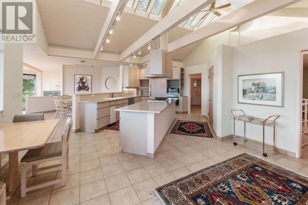 12416 Whitestone Road, Madeira Park, British Columbia  V0N 2H1 - Photo 11 - R2977424