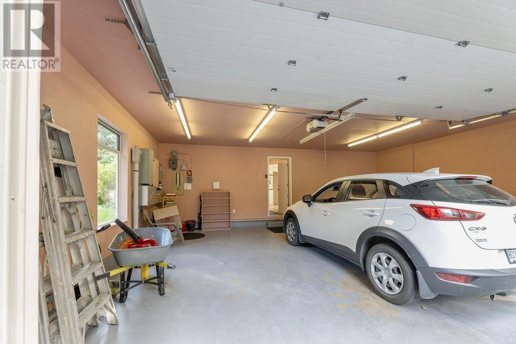 12416 Whitestone Road, Madeira Park, British Columbia  V0N 2H1 - Photo 31 - R2977424