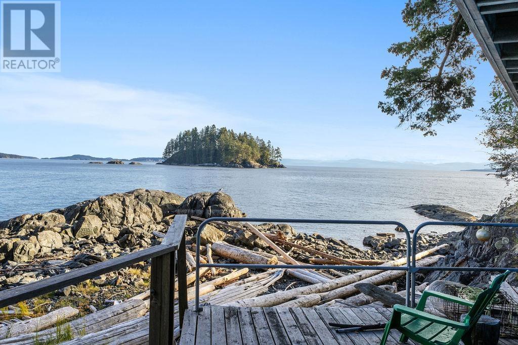12416 Whitestone Road, Madeira Park, British Columbia  V0N 2H1 - Photo 33 - R2977424