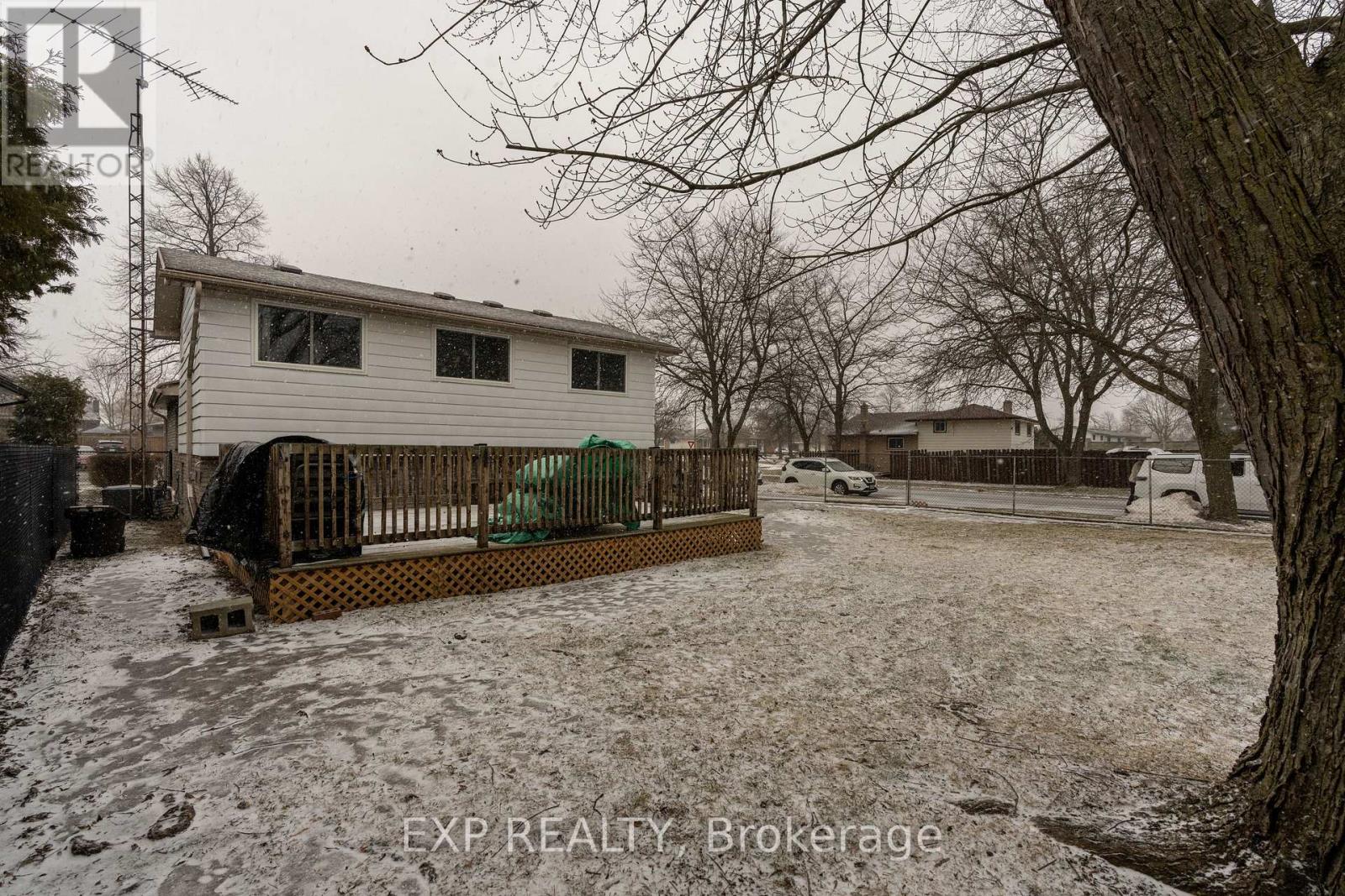 7973 Paddock Trail Drive, Niagara Falls, Ontario  L2H 1W7 - Photo 31 - X12014126