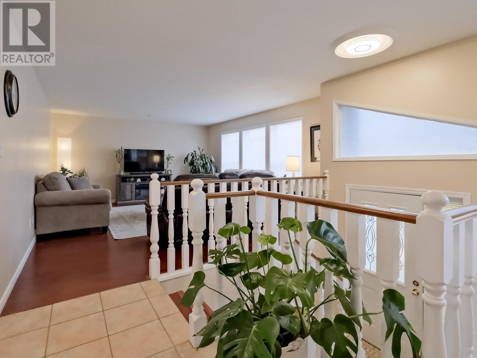 Property at 2351 McGraw Street image 3