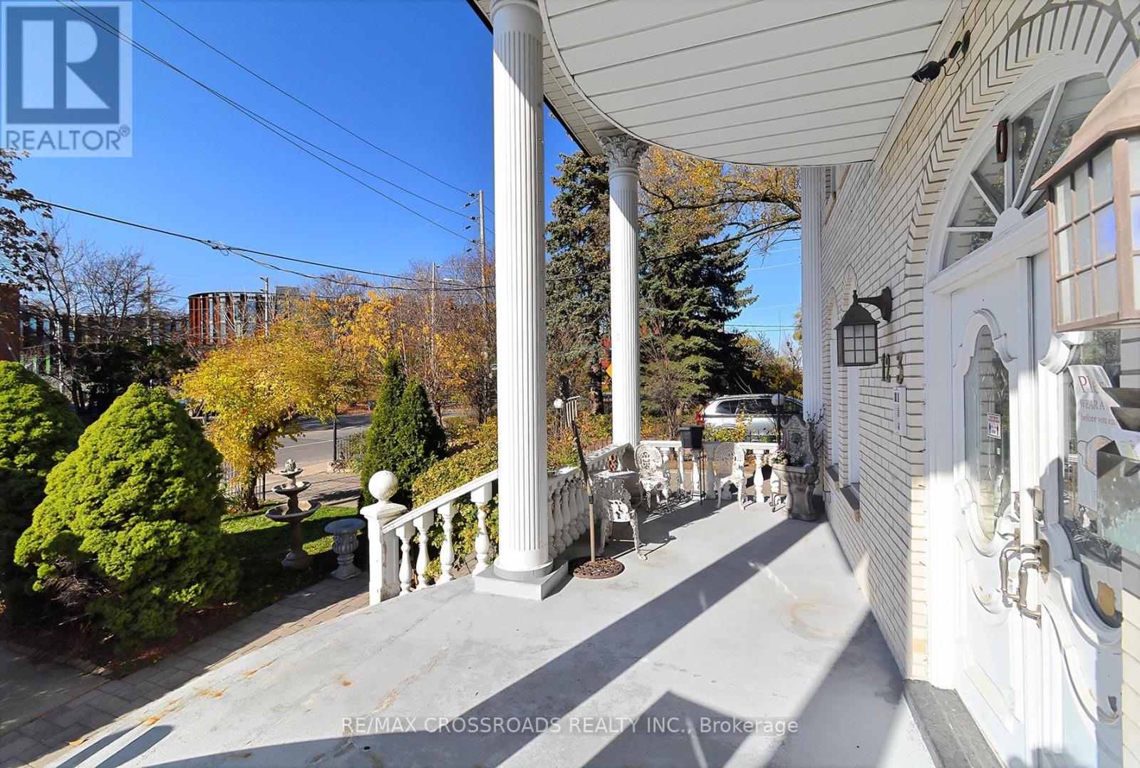 1273 Broadview Avenue, Toronto, Ontario  M4K 2T5 - Photo 5 - E12017013