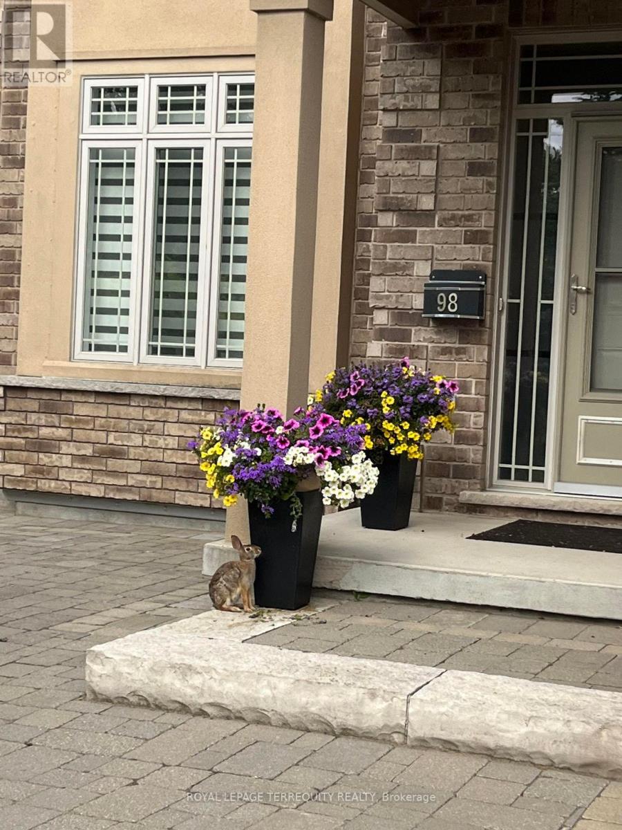 Property at 98 MICHAEL DRIVE image 3
