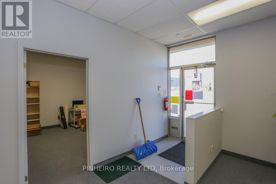 3 - 115 Midpark Road, London South, Ontario  N6N 1B2 - Photo 3 - X12017286