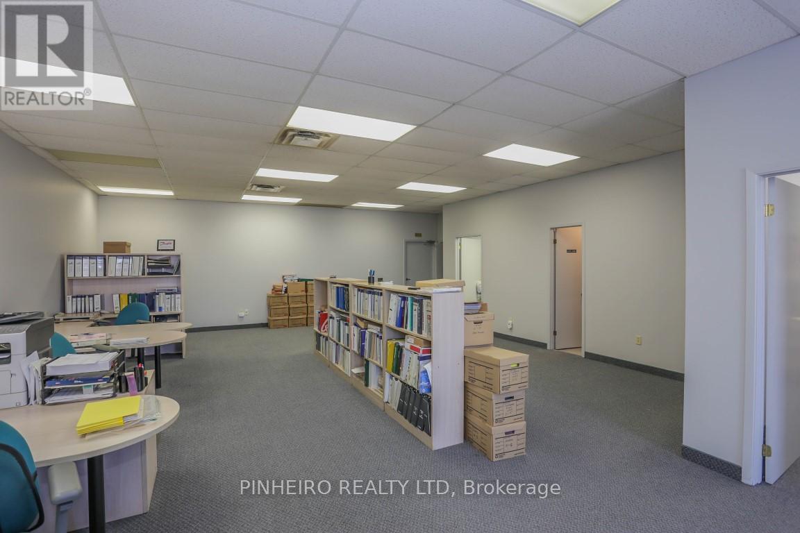 3 - 115 Midpark Road, London South, Ontario  N6N 1B2 - Photo 5 - X12017286