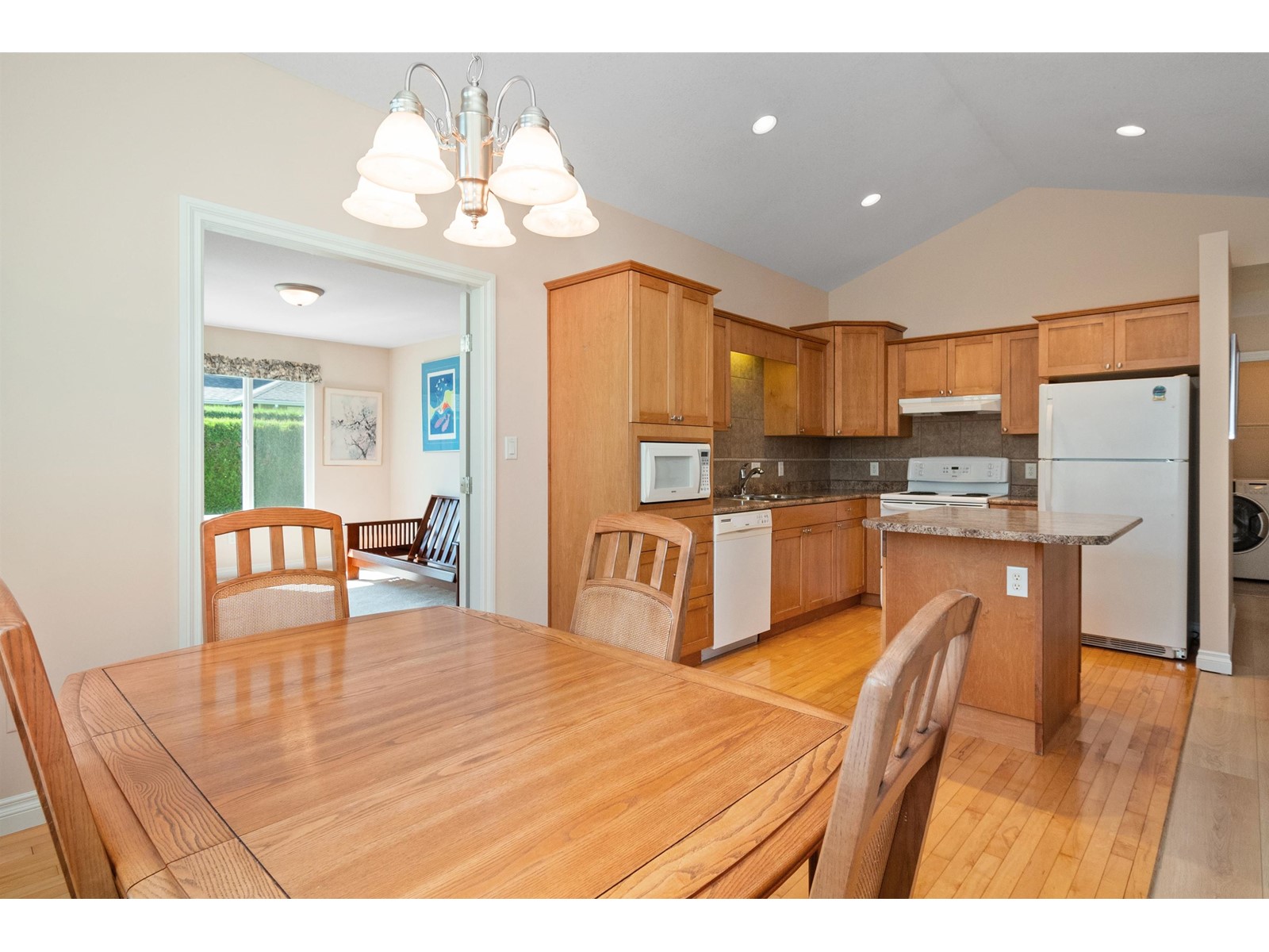 3 648 Coquihalla Street, Hope, Hope, British Columbia  V0X 1L0 - Photo 8 - R2976829