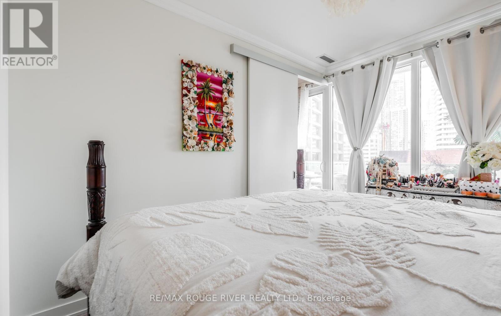 921 - 15 Queens Quay E, Toronto, Ontario  M5E 0C5 - Photo 16 - C12017328
