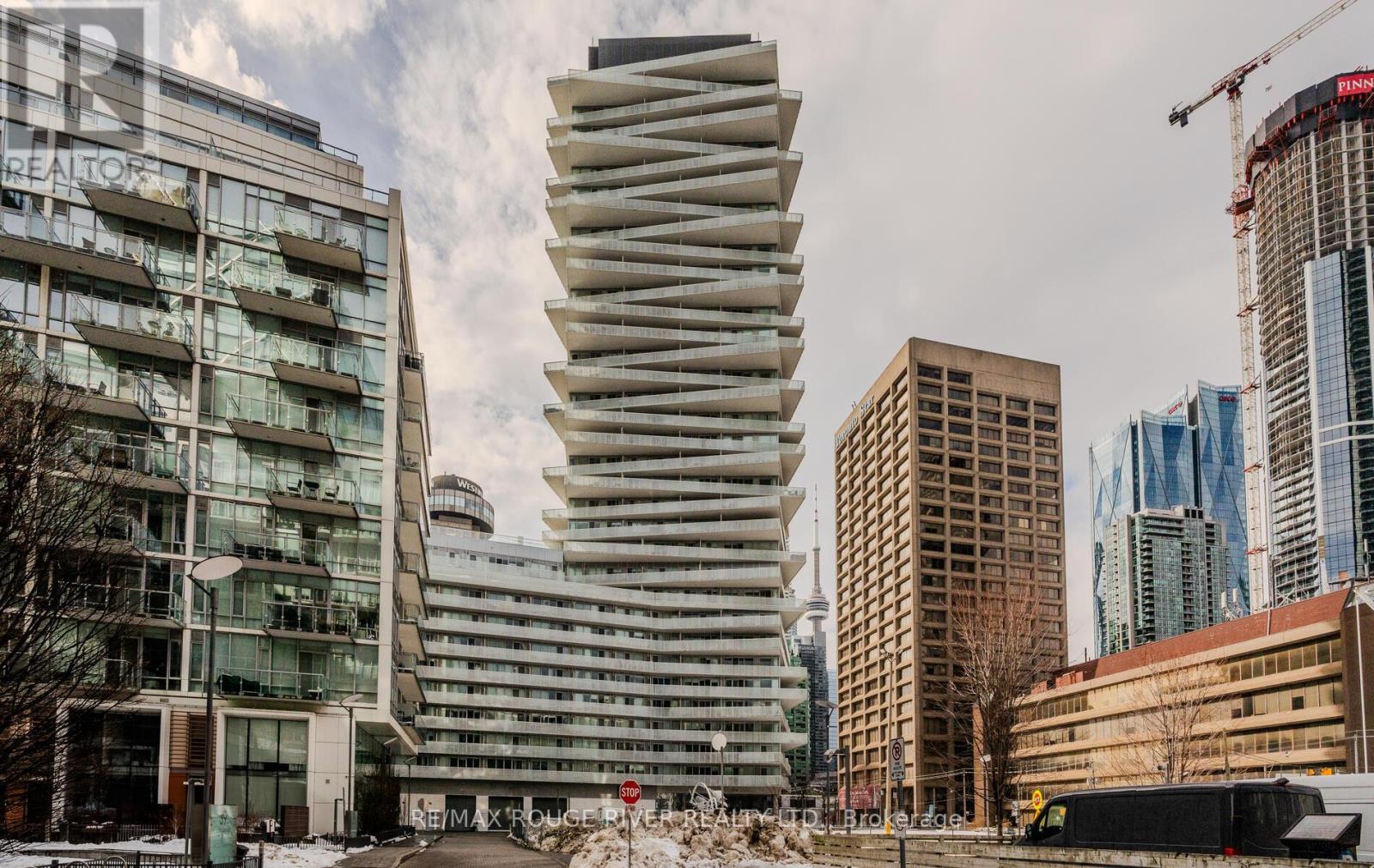 921 - 15 Queens Quay E, Toronto, Ontario  M5E 0C5 - Photo 3 - C12017328