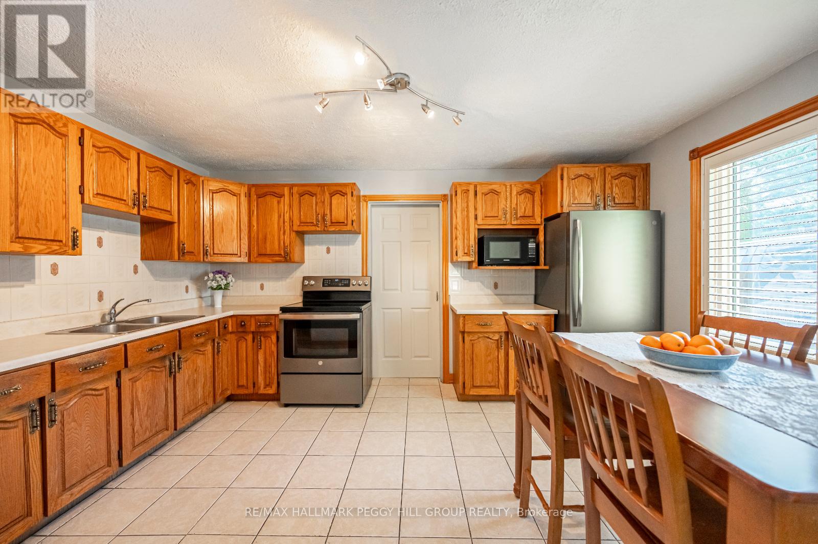 Property at 2139 ADJALA-TECUMSETH TOWNLINE image 4